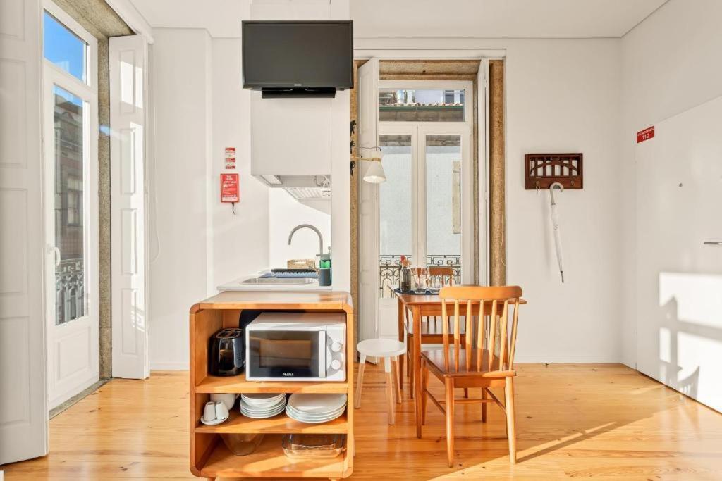 Host Wise - Lovely Shinny Flats With Balcony - Clerigos 波尔图 外观 照片