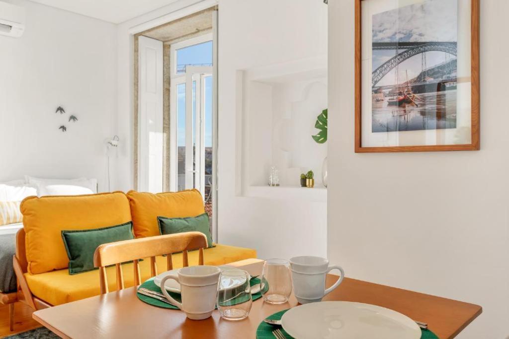 Host Wise - Lovely Shinny Flats With Balcony - Clerigos 波尔图 外观 照片
