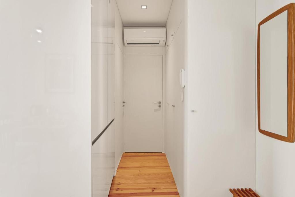 Host Wise - Lovely Shinny Flats With Balcony - Clerigos 波尔图 客房 照片
